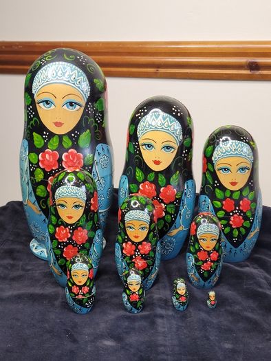 Vintage Russian Matryoshka Nesting Dolls 10 Pieces Moscow 1991 Signed S A Petukhova 25cm