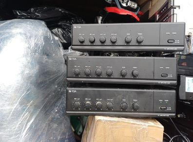 3 TOA pa amplifiers
