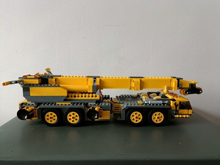Lego City XXL Mobile Crane 7249 [2005]