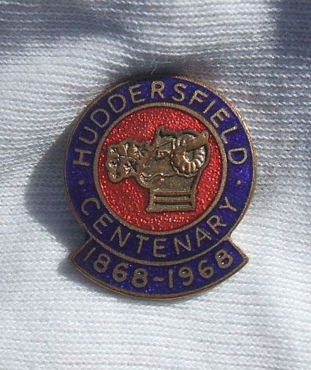 HUDDERSFIELD BOROUGH (Ram's head municipal crest) - 1868 to 1968 centenary commemorative badge