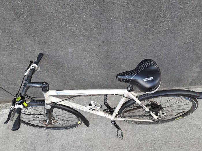 Hybrid bike - Boardman - Marathon+ tyres
