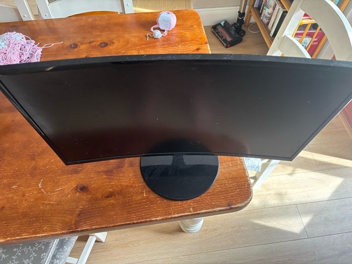 samsung curved monitor