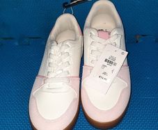 Girls runners size 2 NEW