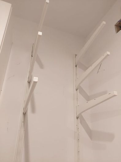 Shelf - adjustable