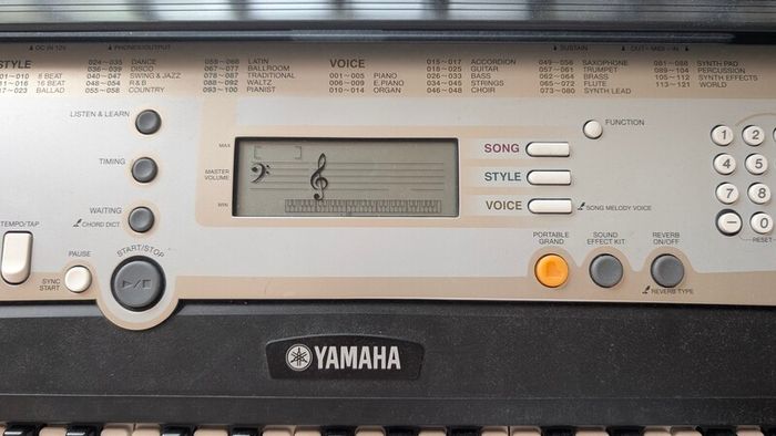 Free Piano Keyboard - needs repair