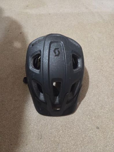 Trek FX 2 Disc Hybrid Size L (2023, Low Use),  Helmet, Pump and Jacket