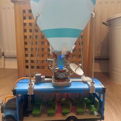 Fortnite Battle Bus