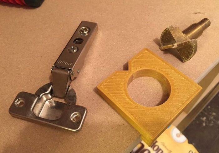 Hinge drilling jig for 35mm cup hinges