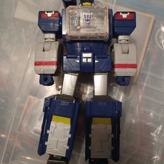 Transformer Soundwave Titans return