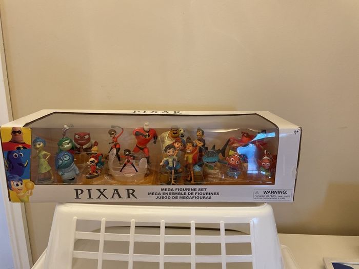 Disney Pixar Mega Figurine Set