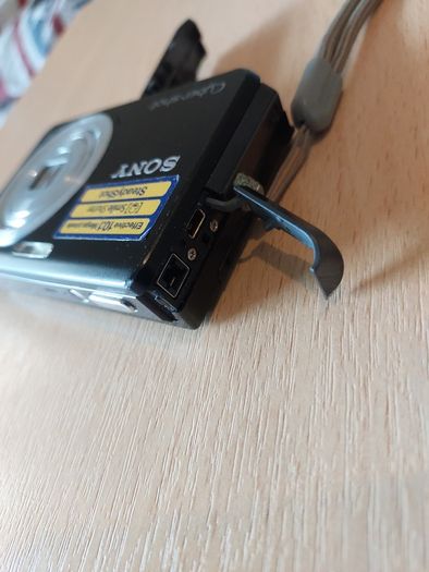 Sony Cyber-shot DSC-W180 10.1 MP Digital Camera Black