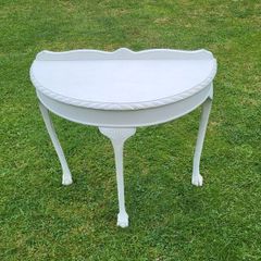 Half moon Hall / Side table