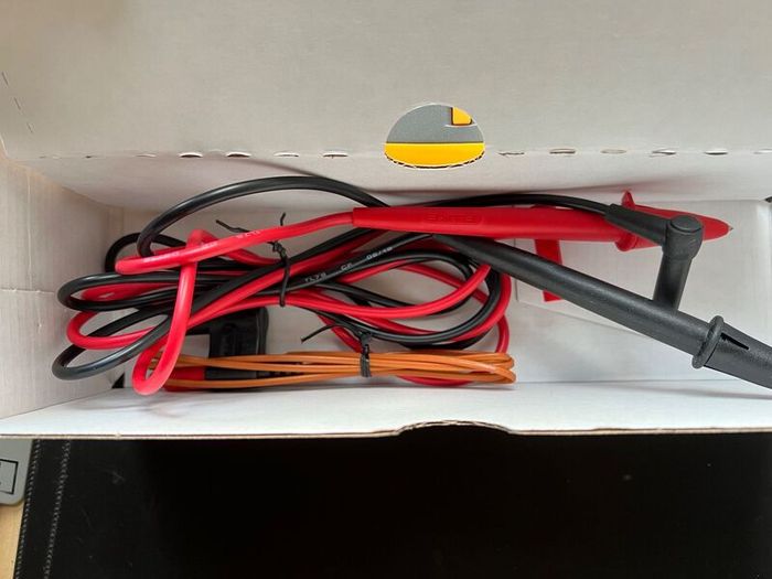 FLUKE 179 True RMS Multimeter