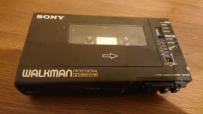 Sony Walkman DC6 Professional - 1984