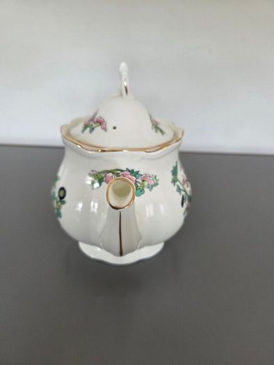 Tea Pot pot Indian Tree