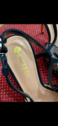 Woman's Heels Size UK5 - Brand New