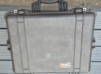 Pelican 1600