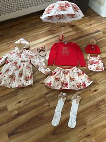 A Dee  full 8 piece teddy set age 8 like new!