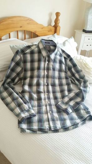 H&M Mans Shirt - Size L