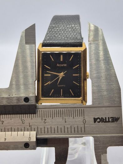 Vintage Accurist Gold-Tone Tank Watch - Retro 80s