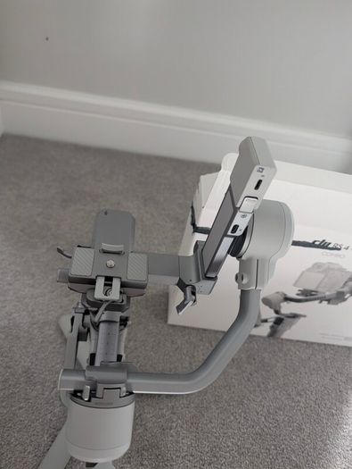 DJI RS 4 Mini Combo