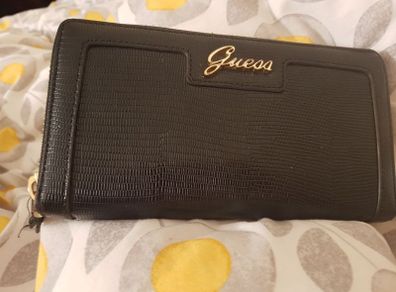 guess wallet