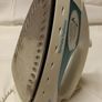 Steam iron. Image 3