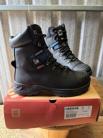 REDBACK Maine ProTrekker Safety Boots S7 Brand New UK 9 EU 43
