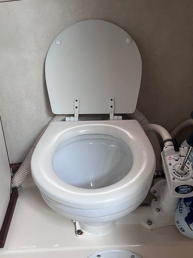 Boat - SeaRay Sports Cruiser - 4 berth