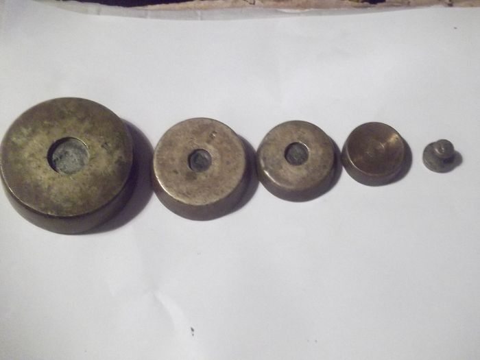 6  antique brass waights