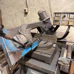 Horizontal bandsaw