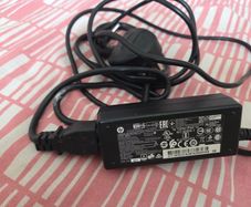 HP genuine charger, Excellent condition