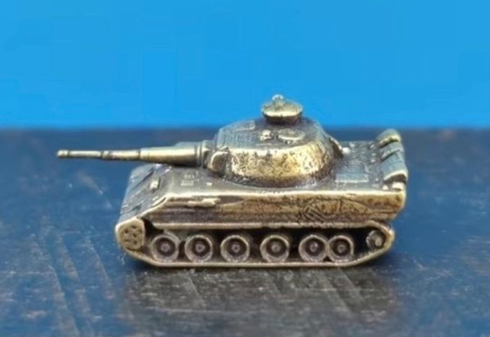 Miniature brass German panther tanks (4) aprox scale 1/350- 1/400 .