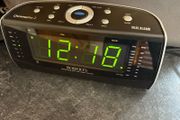 Radio alarm clock