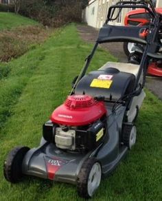 Honda HRX 537 Self-Propelled Petrol Lawnmower Excellent Condition
