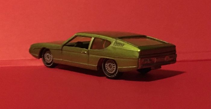 Siku V317 Lamborghini Espada 400 GT
