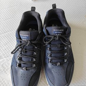 sketchers Waterproof shoes