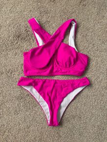 Bikinis & Swimsuits