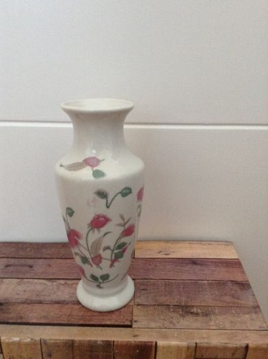 Flower bud vase 15cm high