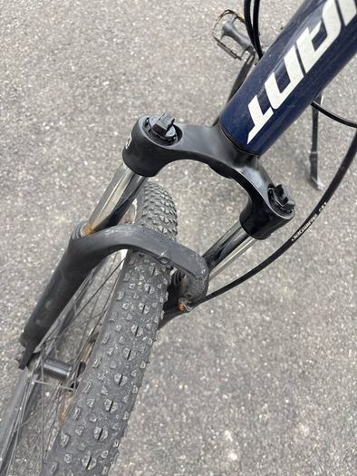 GIANT mountain bike