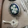 Vintage and antique silver brooches Image 5