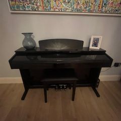 Digital Piano with stool & headphones