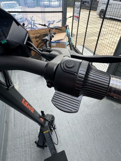 Kukirin G2 Electric Scooters