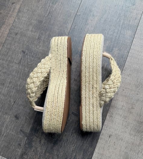 Hitzz natural jute platform flip flop sandals-handmade in Brazil. Size 39/6