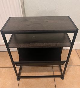Neat side/ coffee table