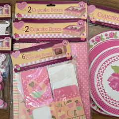 Cup cake stand and boxes
