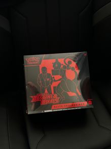 Pokemon Destined Rivals ETB