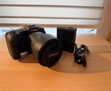 Canon EOS RP Mirrorless Camera Excellent Condition