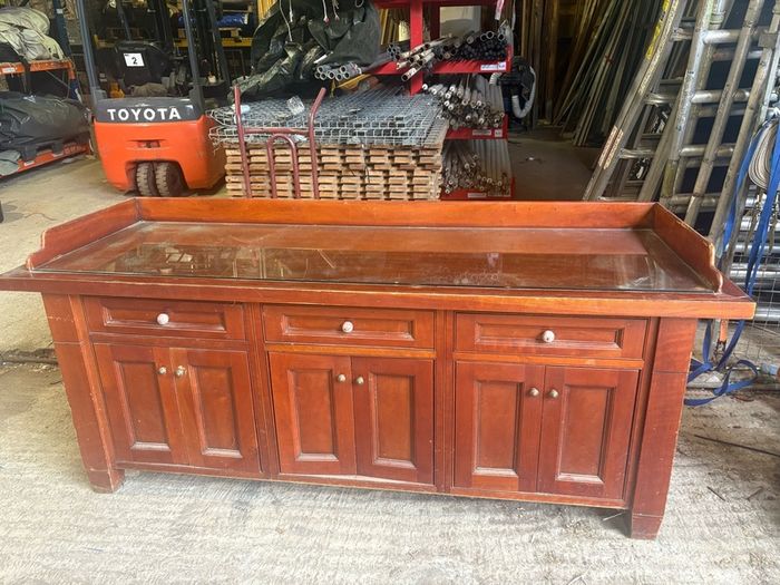 Sideboard / dresser / cabinet