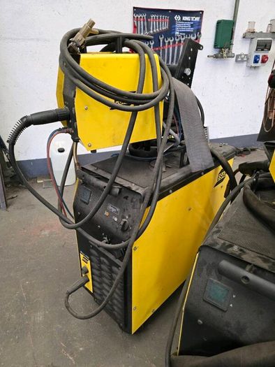 Fiona76 Jobs: Mig L405 Welder